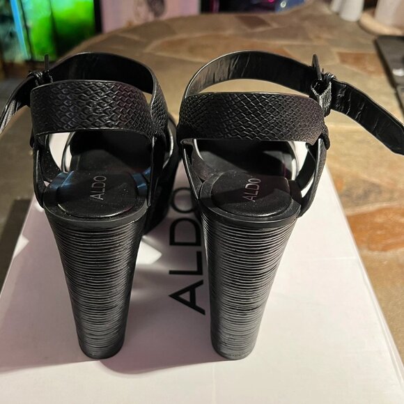 Aldo Regnano Wedge Sandal (Women’s 8)(LNIB) - Picture 4 of 6